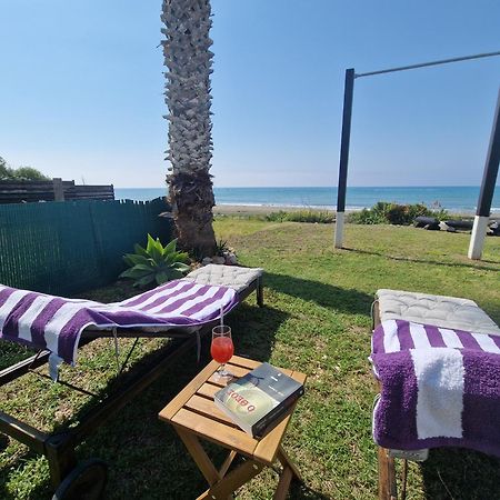 Ammos Beachfront Villa Paradise Larnaca Buitenkant foto