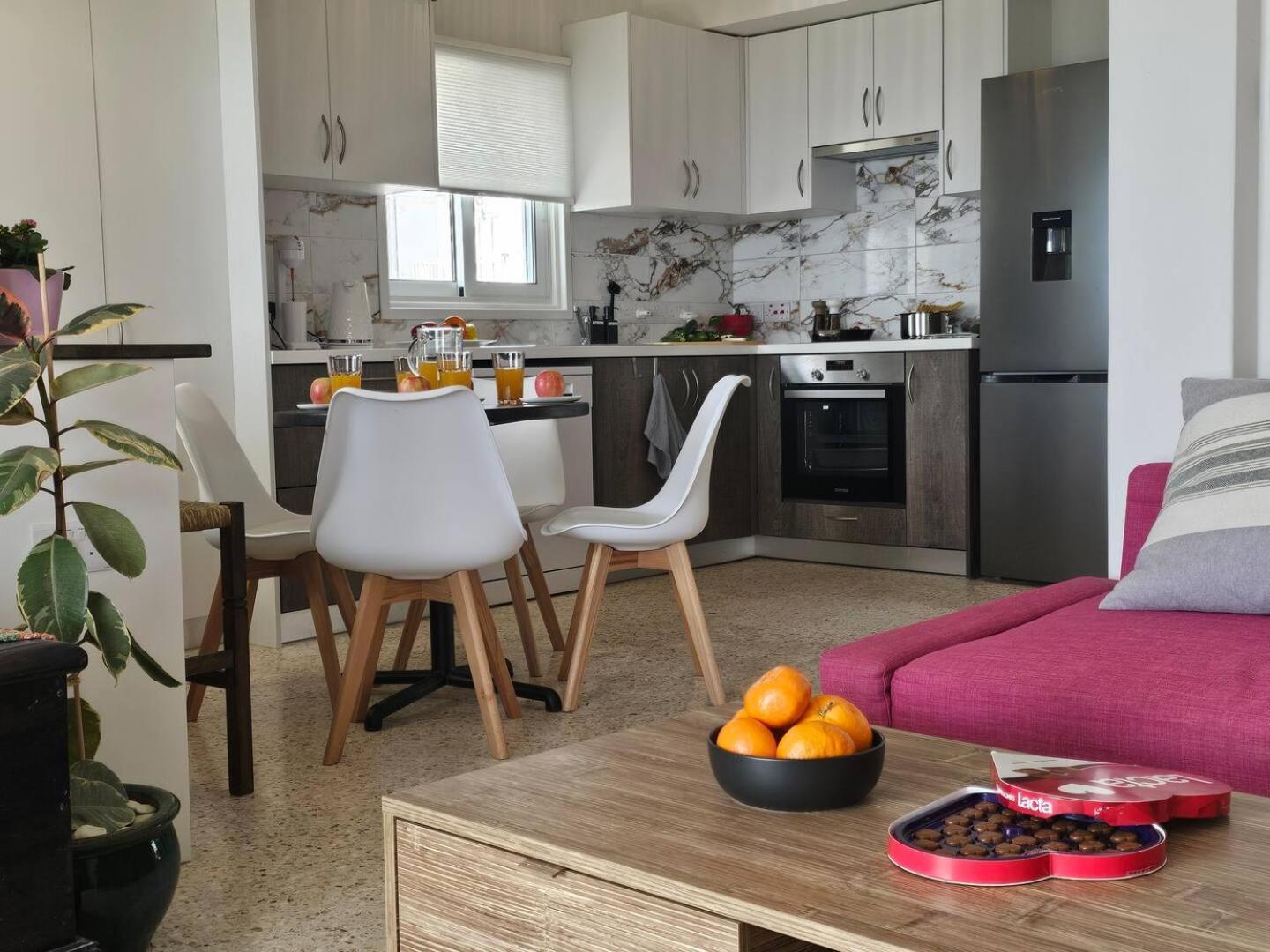 Ammos Beachfront Villa Paradise Larnaca Buitenkant foto