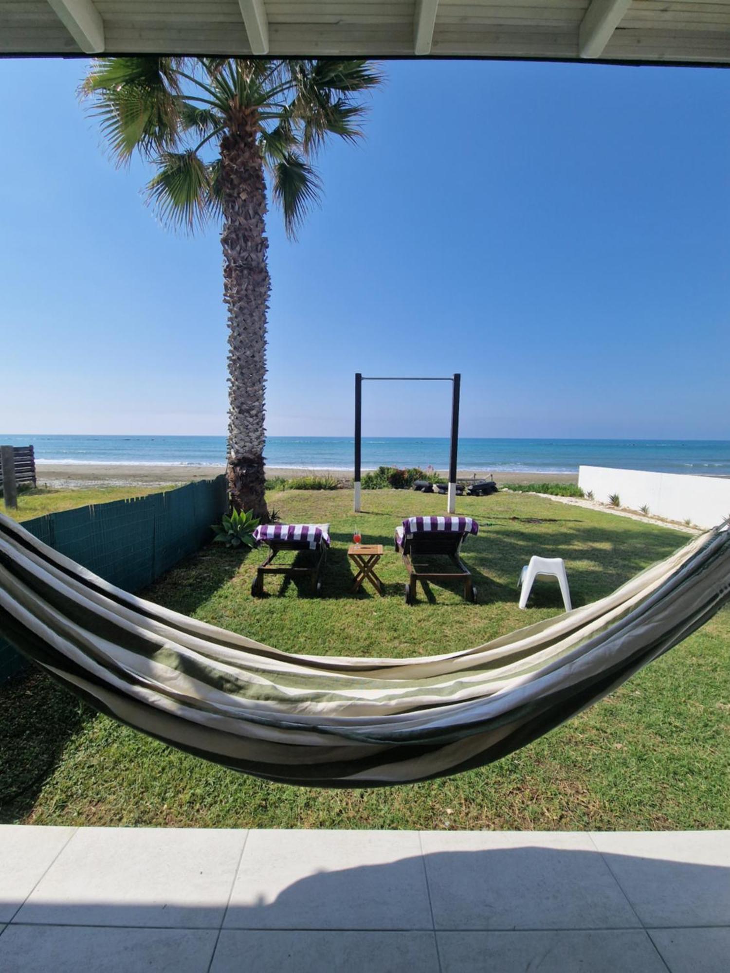 Ammos Beachfront Villa Paradise Larnaca Buitenkant foto