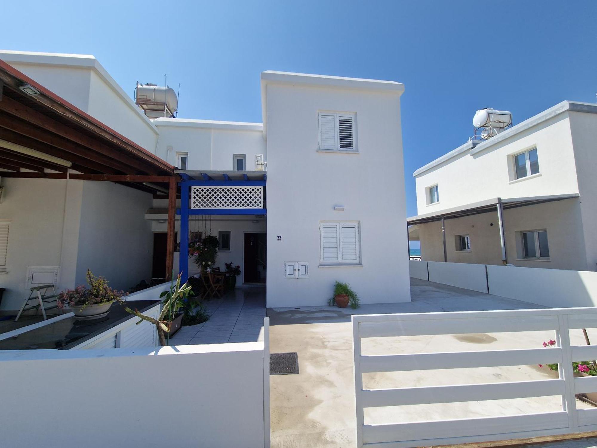 Ammos Beachfront Villa Paradise Larnaca Buitenkant foto
